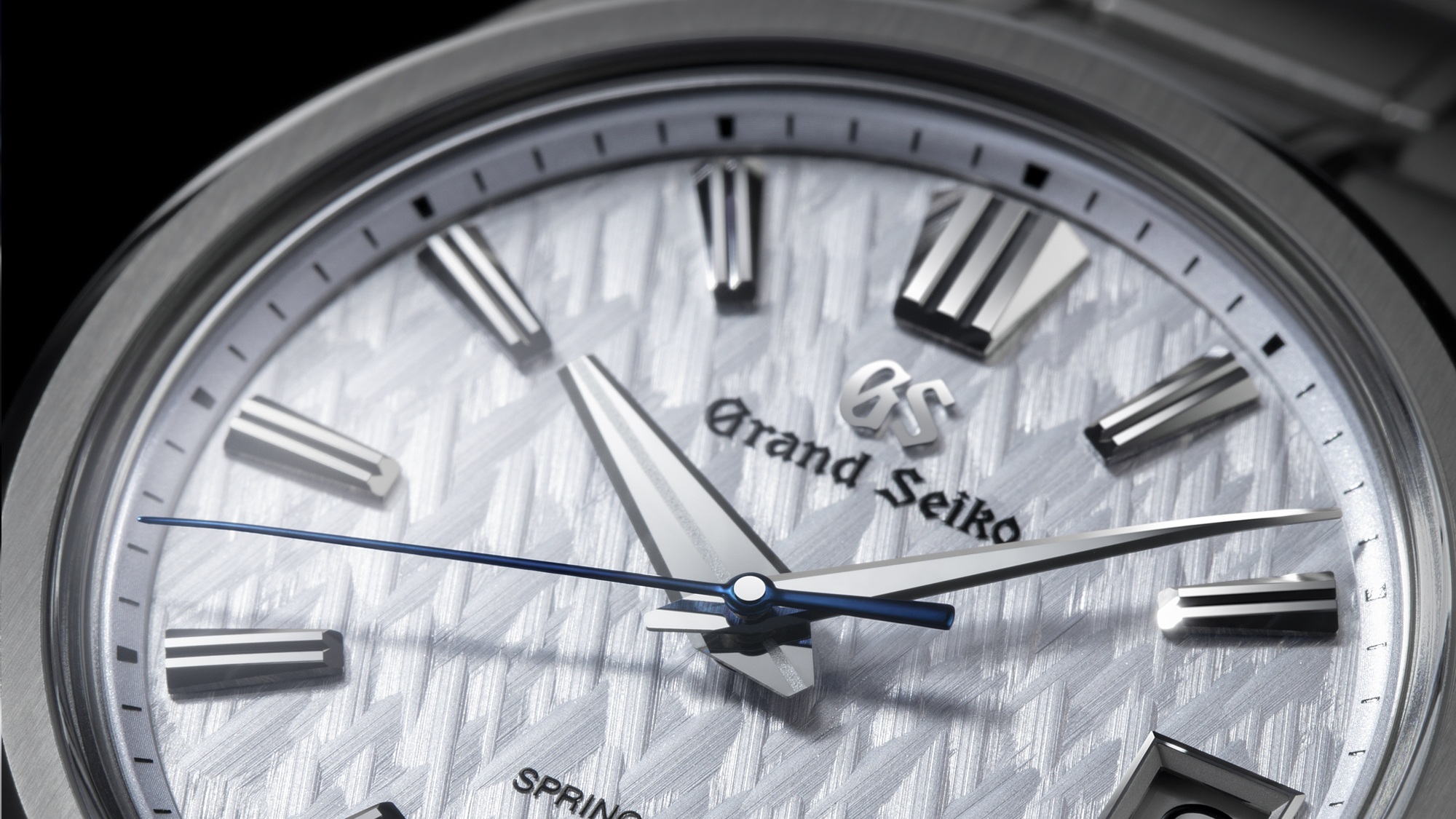 Close up shot of SLGB003's dial