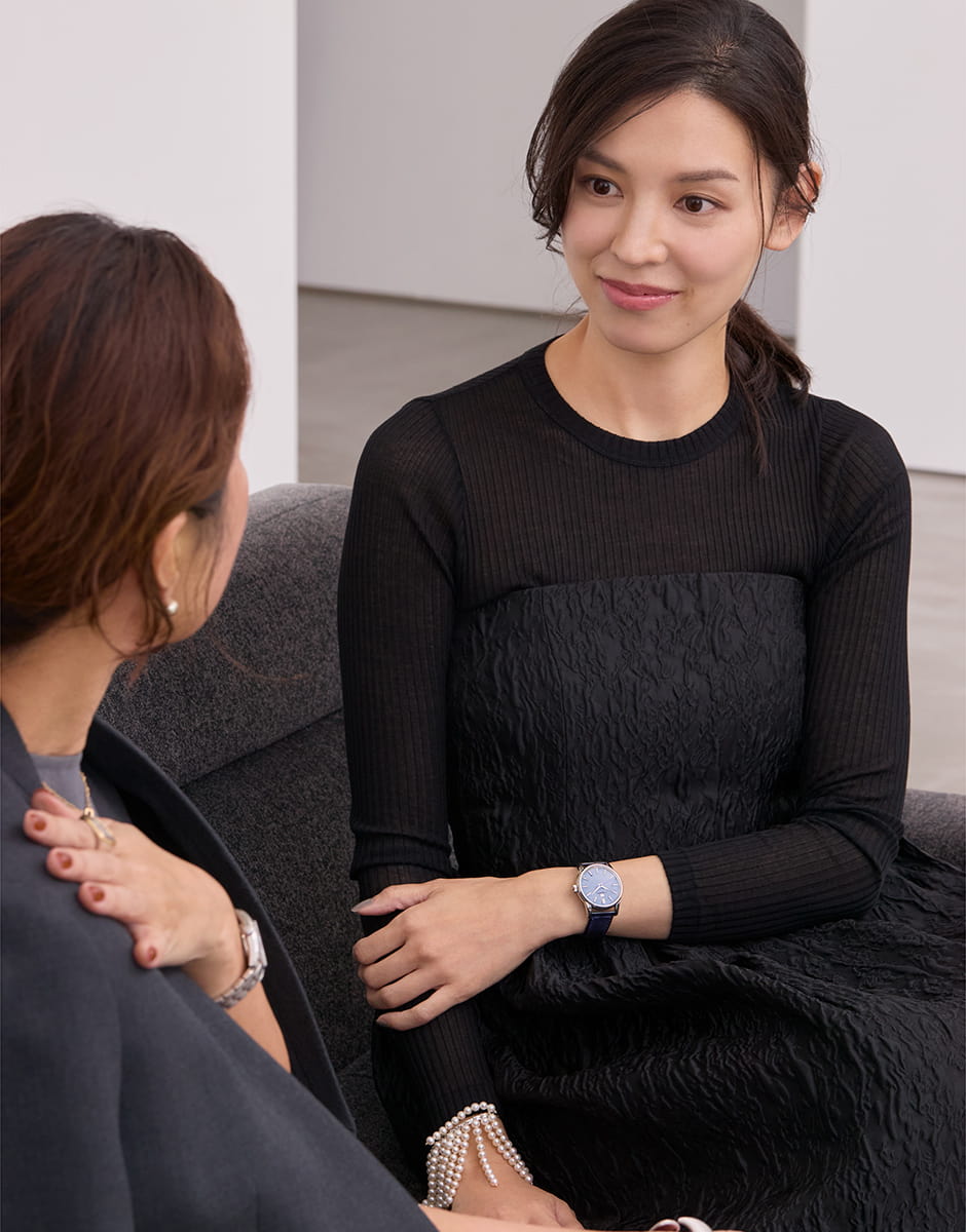 写真：大草直子さん/申真衣さん