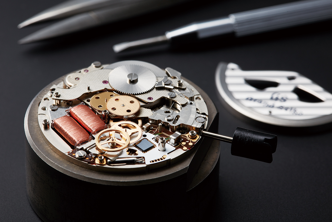 The watchmakers of the Shinshu Watch Studio. Men and women who love the