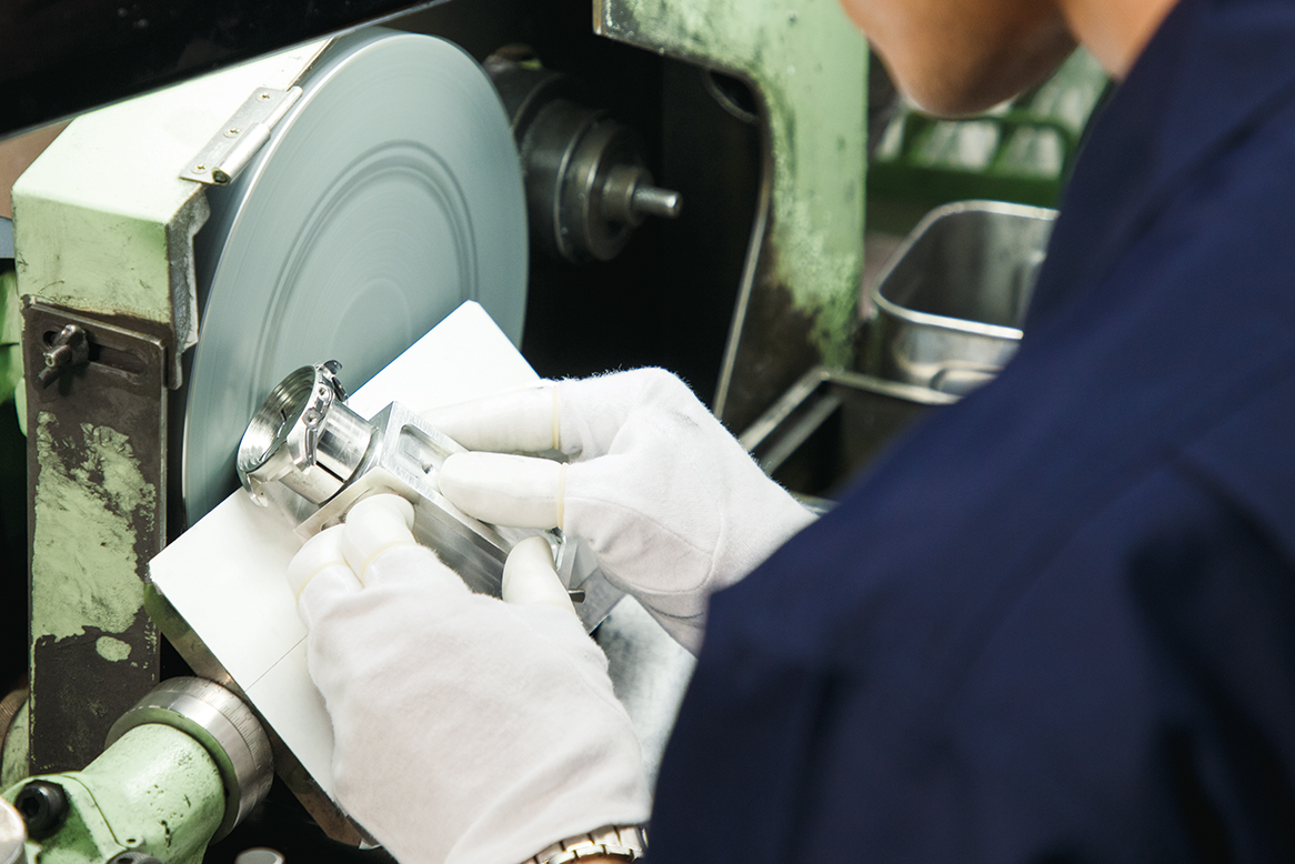 The art of Zaratsu polishing underpins the Grand Seiko Style. Why