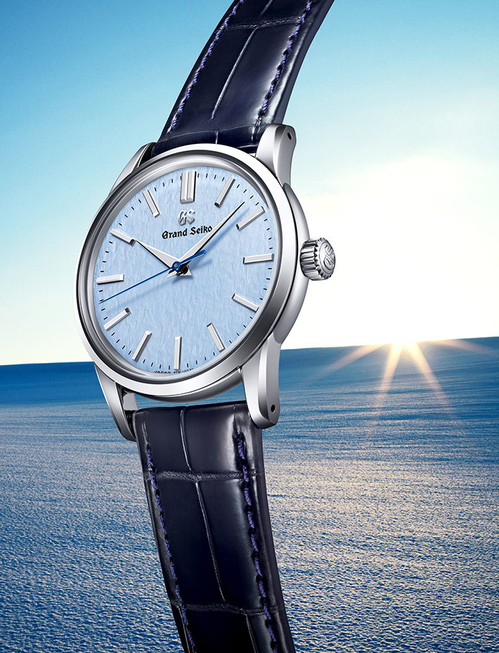 Minimalist seiko watch top