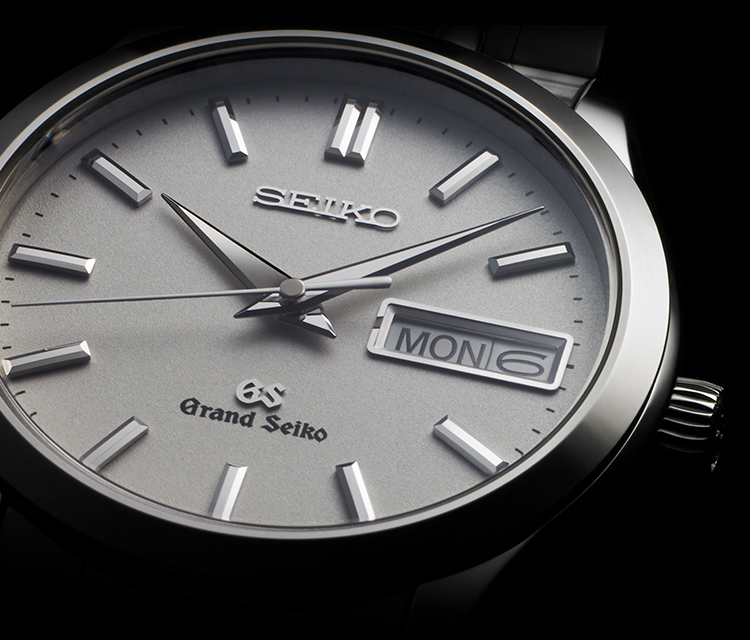 Vol.3 Precision hands for a precision caliber A quartz crystal